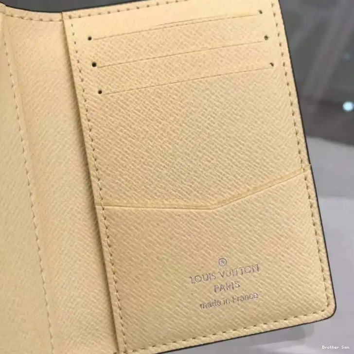 Brother Sam Yupoo 19B570035 LV Bags 0421
